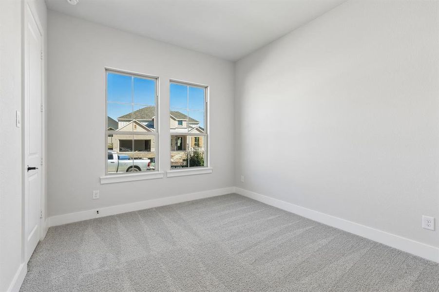 Spacious, unfurnished interior of a new home in Painted Tree Lakeside, McKinney (Image 27).