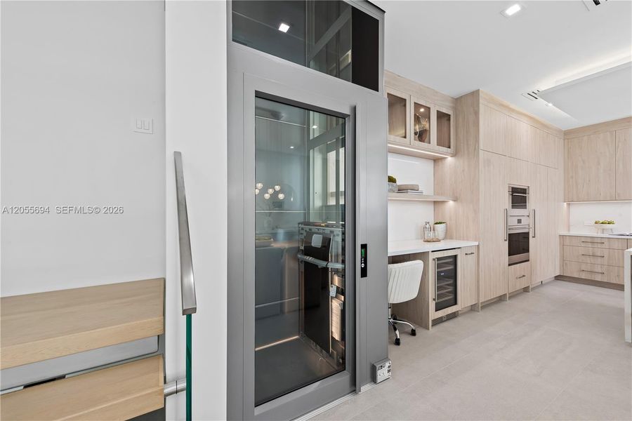 Furnished interior view inside a new home in , Fort Lauderdale (Image 55).