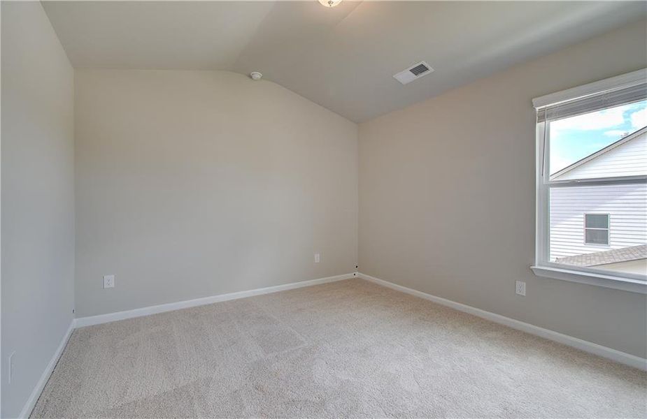 Spacious, unfurnished interior of a new home in Berkeley Lakes, Locust Grove (Image 24).