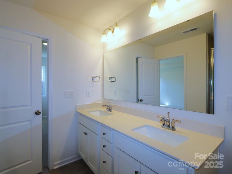 Owners bathroom Owners bathroom