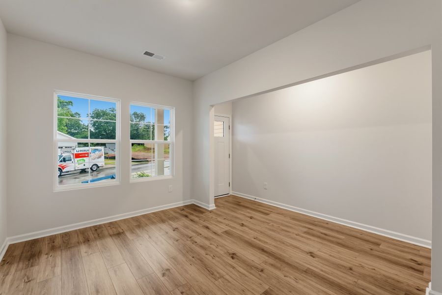 Spacious, unfurnished interior of a new home in Mayfair Village, Spartanburg (Image 12).
