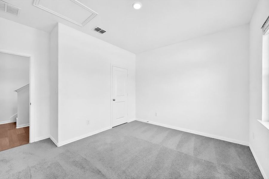 Spacious, unfurnished interior of a new home in Parks at Foster Crossing, Anna (Image 21). Spacious, unfurnished interior of a new home in Parks at Foster Crossing, Anna (Image 21).