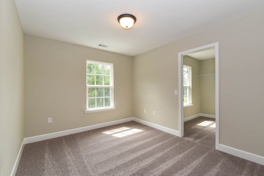 Daufuskie - Secondary Bedroom | Ernest Homes