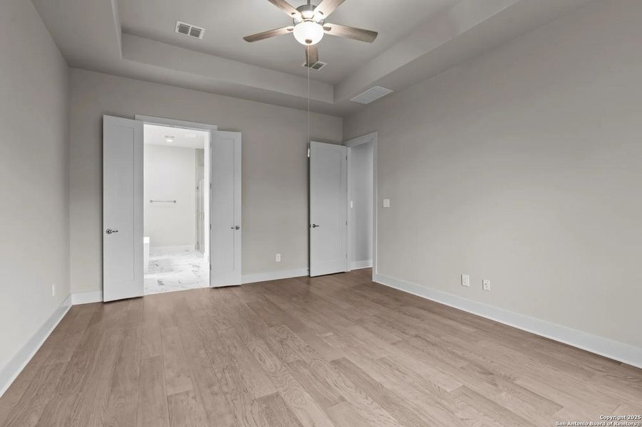 Spacious, unfurnished interior of a new home in Esperanza - 80' & 90', Boerne (Image 31). Spacious, unfurnished interior of a new home in Esperanza - 80' & 90', Boerne (Image 31).