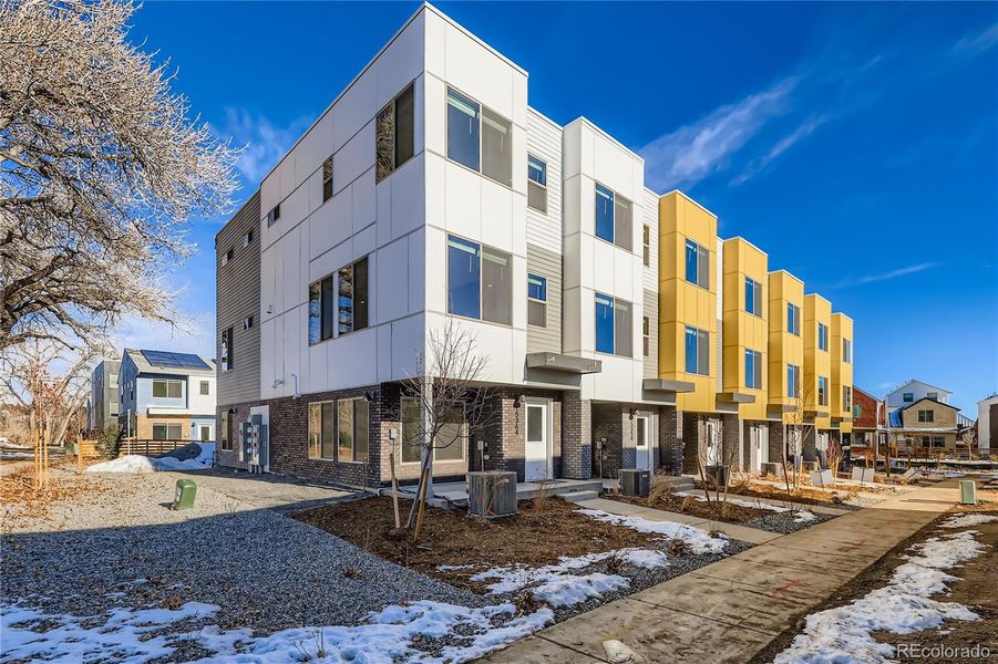 Condo located in Arvada, CO showcasing its design and architecture (Image 1). Condo located in Arvada, CO showcasing its design and architecture (Image 1).