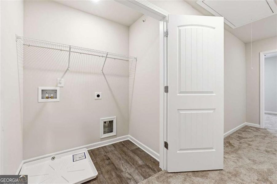 Spacious, unfurnished interior of a new home in Carolina, Palmetto (Image 8). Spacious, unfurnished interior of a new home in Carolina, Palmetto (Image 8).