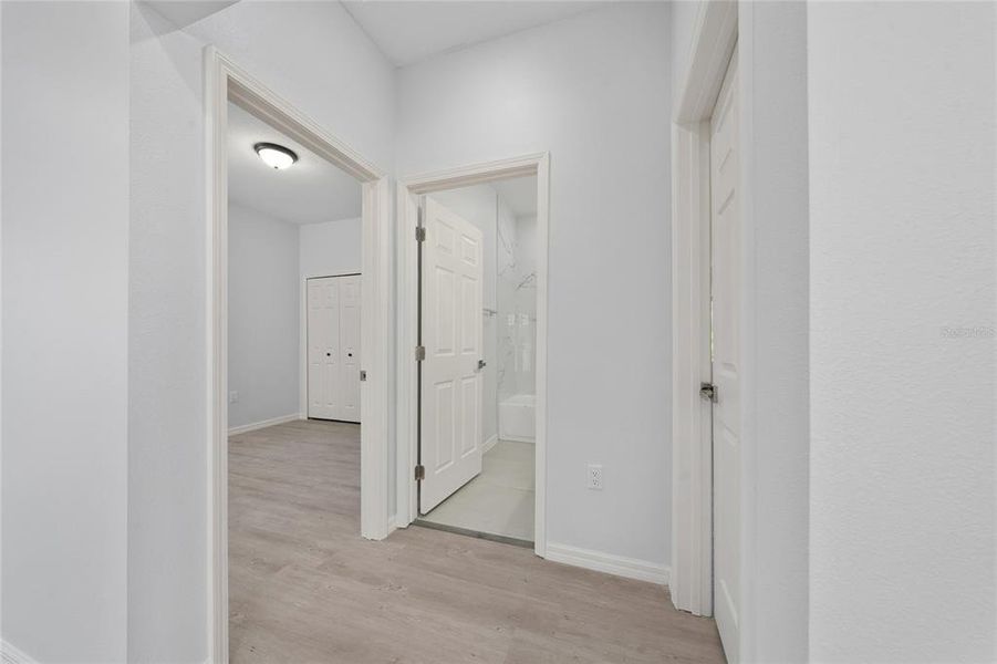 Spacious, unfurnished interior of a new home in , Eustis (Image 19).