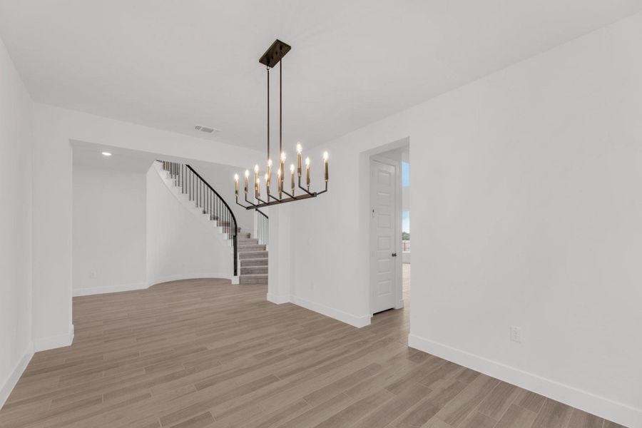 Spacious, unfurnished interior of a new home in Santa Rita Ranch - 60', Liberty Hill (Image 30).