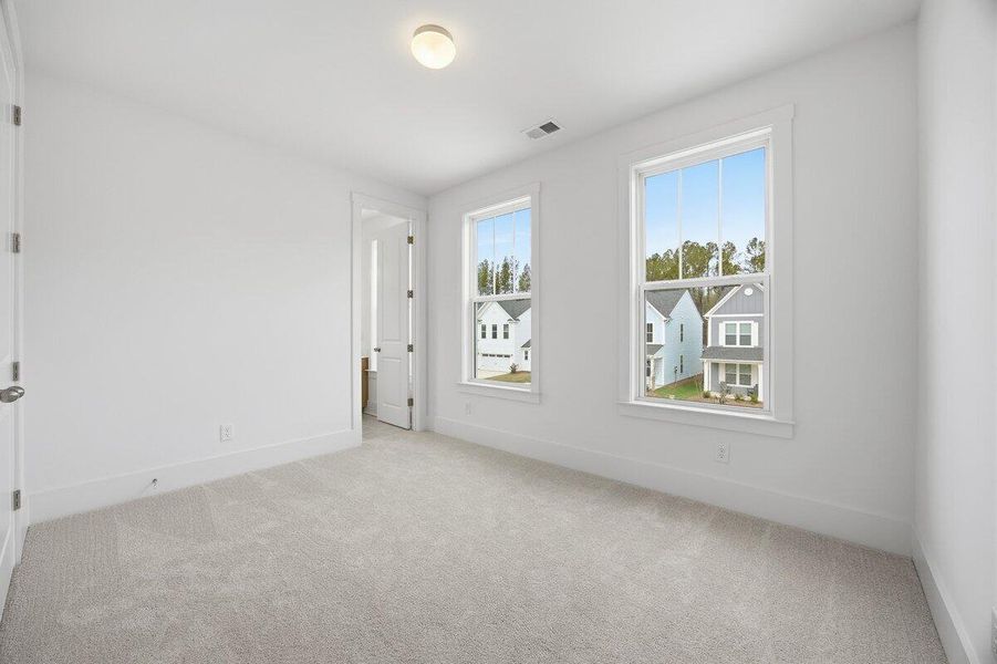 Spacious, unfurnished interior of a new home in Homecoming, Ravenel (Image 5).