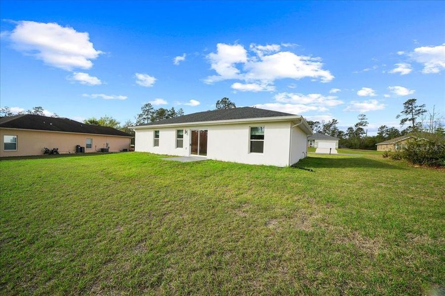 Exterior details and patio area of a home in , Ocala (Image 27).