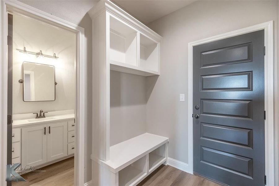 Furnished interior view inside a new home in , Abilene (Image 24).