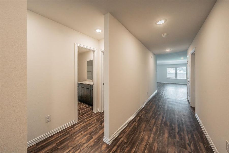 Spacious, unfurnished interior of a new home in Craftsman’s Corner, Cleburne (Image 17).