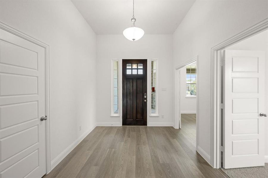 Spacious, unfurnished interior of a new home in Kentsdale Farms, DeSoto (Image 20).