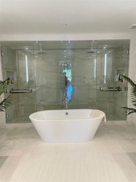 Close-up of interior finishes inside a home in Alina Residences, Boca Raton (Image 16).