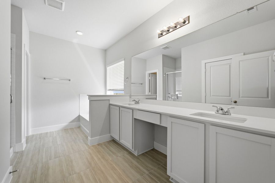 Furnished interior view inside a new home in Bluestem, Brookshire (Image 5).