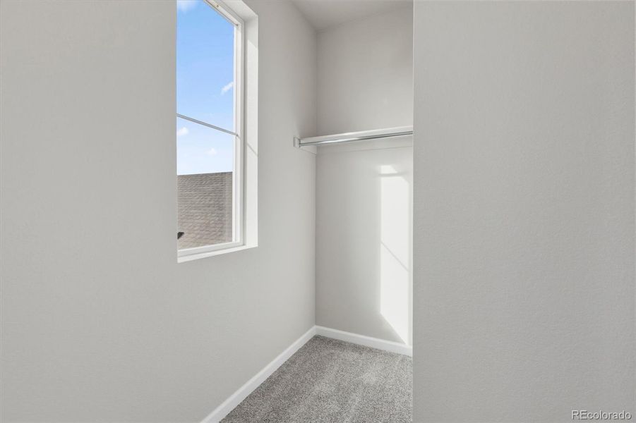 Spacious, unfurnished interior of a new home in , Aurora (Image 21).