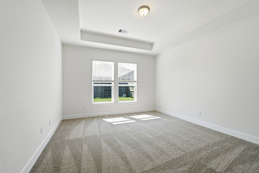 Spacious, unfurnished interior of a new home in Pecan Estates, Crosby (Image 32).