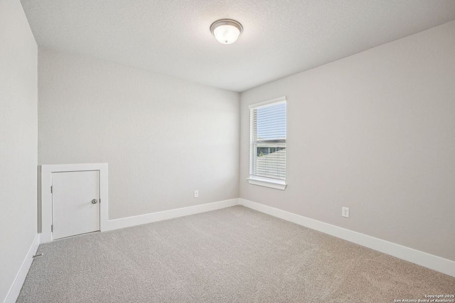 Spacious, unfurnished interior of a new home in Comanche Ridge, San Antonio (Image 42). Spacious, unfurnished interior of a new home in Comanche Ridge, San Antonio (Image 42).