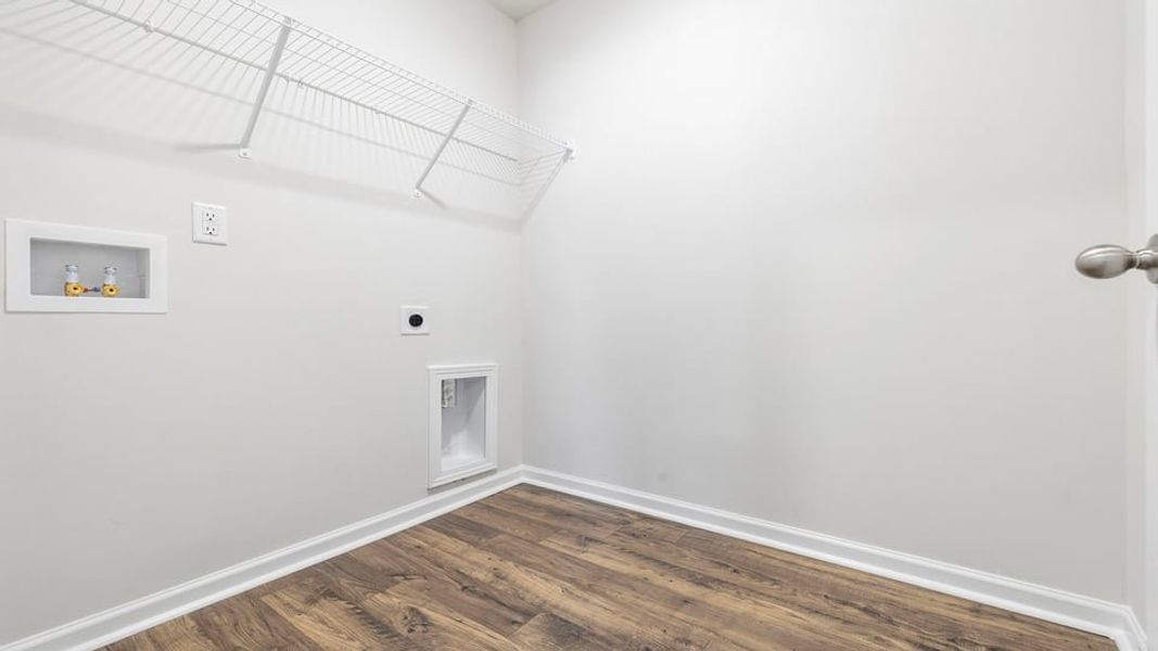 Spacious, unfurnished interior of a new home in Cedar Gap, Fountain Inn (Image 28).