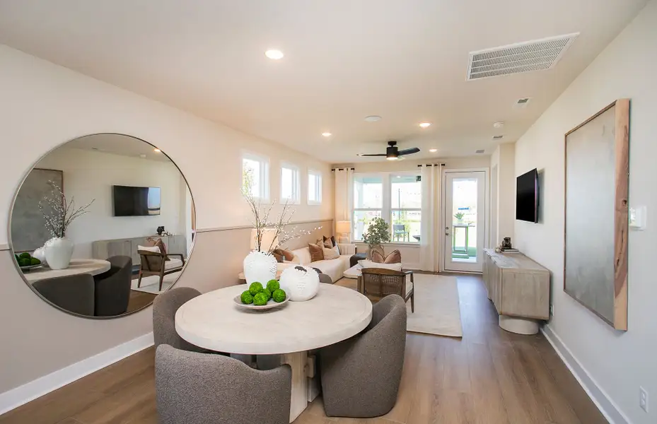 Gathering in new home design at 55+ Active Adult Del Webb near Nashville. Gathering in new home design at 55+ Active Adult Del Webb near Nashville.