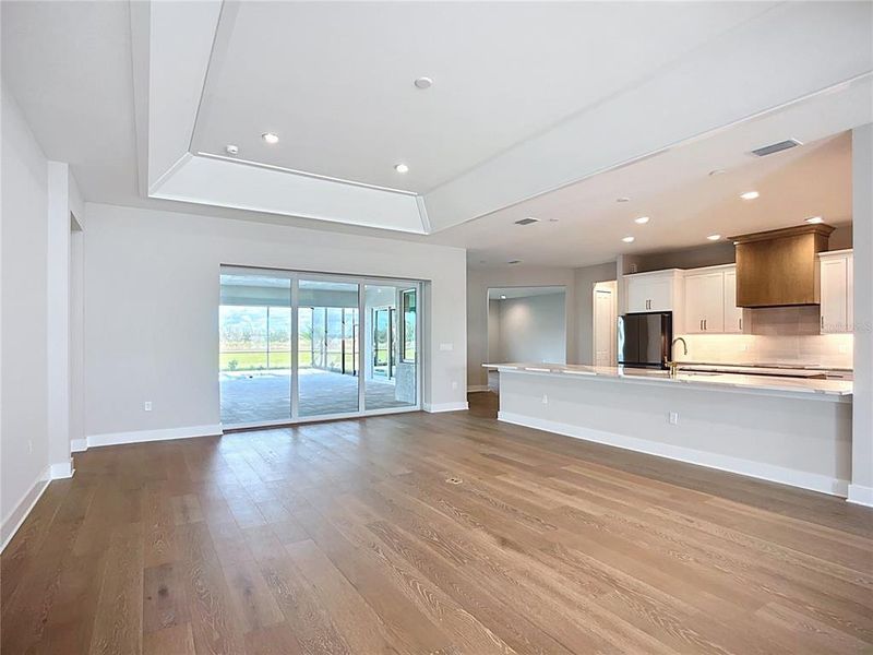 Spacious, unfurnished interior of a new home in Hampton Lakes, Sarasota (Image 47). Spacious, unfurnished interior of a new home in Hampton Lakes, Sarasota (Image 47).