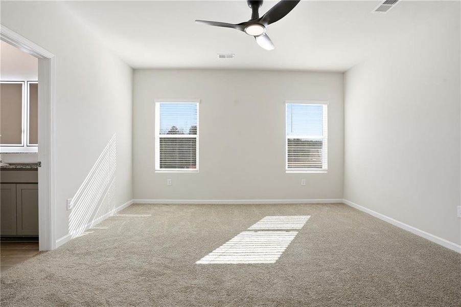 Spacious, unfurnished interior of a new home in The Woodlands Preserve, Jackson (Image 18).