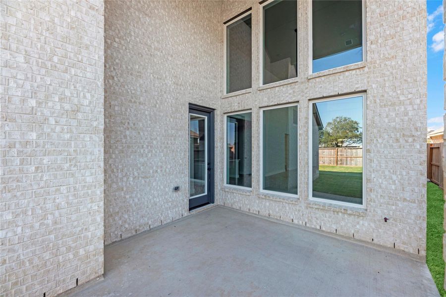 Representative image. Features, specifications, selections and colors may vary. Representative image. Features, specifications, selections and colors may vary.