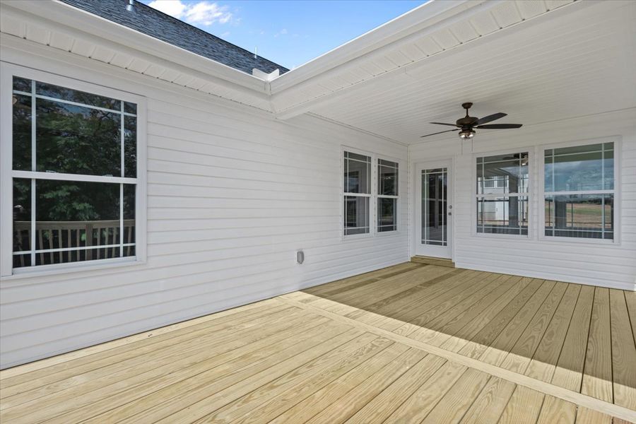 Representative exterior details of a home built from the Drayton by Enchanted Homes in Lonesome Dove, San Antonio (Image 18).