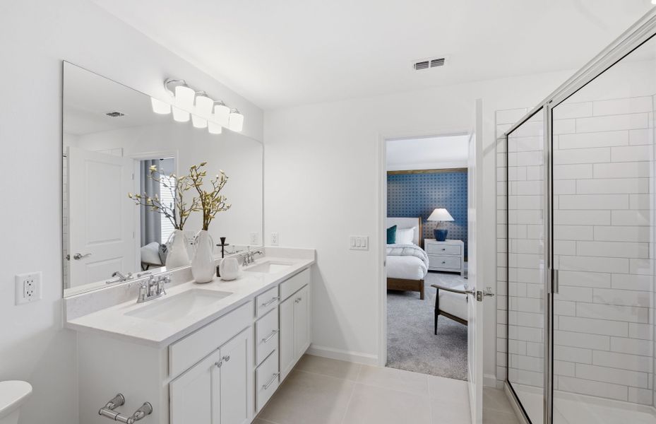 Representative furnished interior of a home built from the Mill Run by Pulte Homes in Reagan Landing, Bradenton (Image 12).