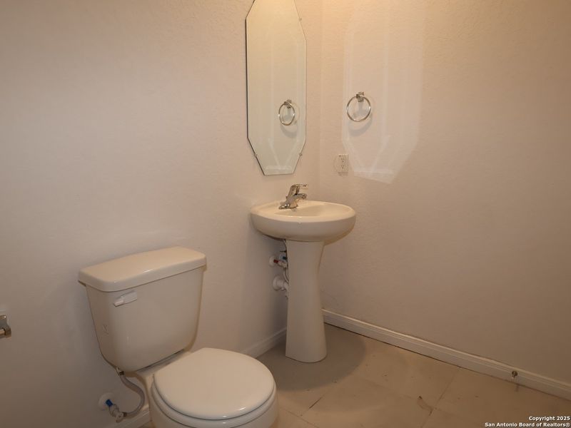 Furnished interior view inside a new home in Agave, San Antonio (Image 15).