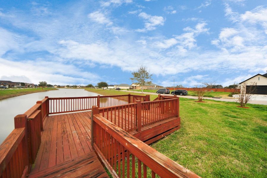 Deck to relax and read... Deck to relax and read...