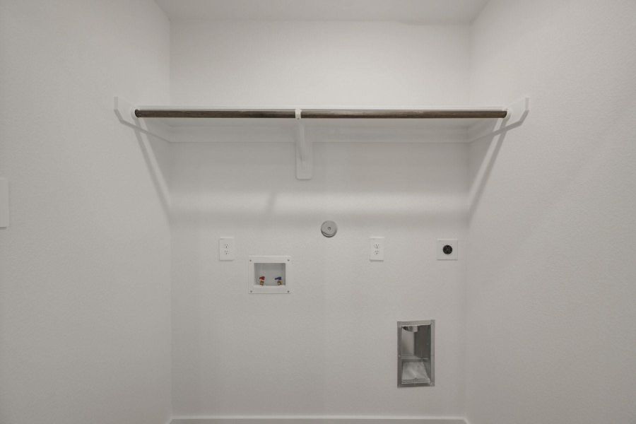 Spacious, unfurnished interior of a new home in Sorella, Tomball (Image 21).