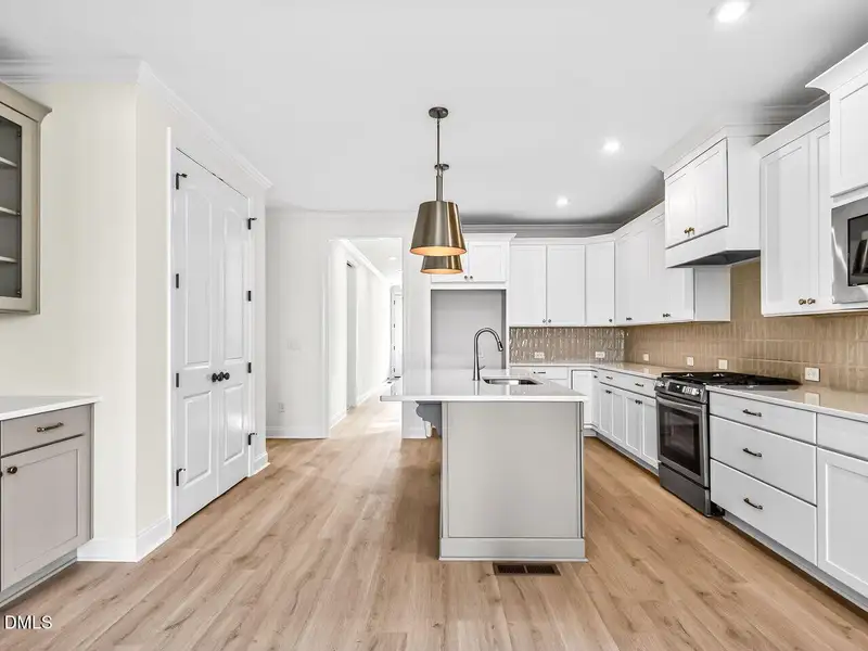 016-1280x960-kitchen