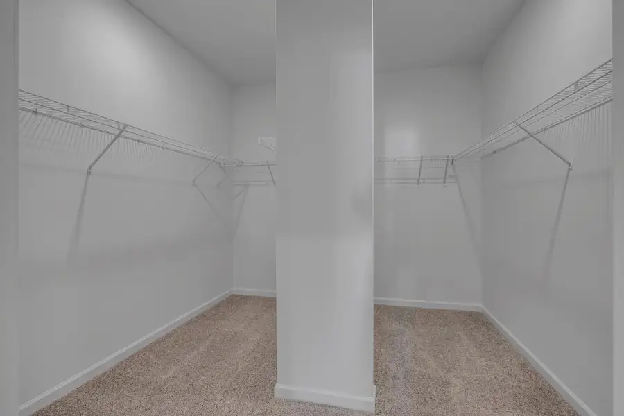 Spacious, unfurnished interior of a new home in Stratford Station, Lebanon (Image 21).