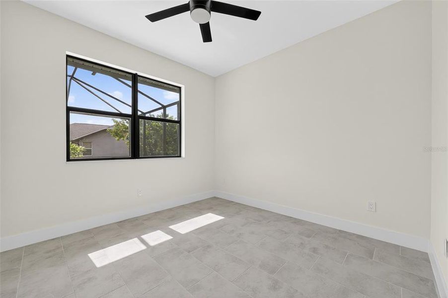 Spacious, unfurnished interior of a new home in , Cape Coral (Image 34).