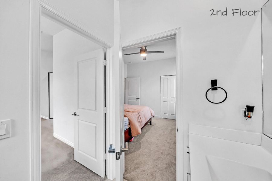 22 Jack and JIll Bathroom (3)