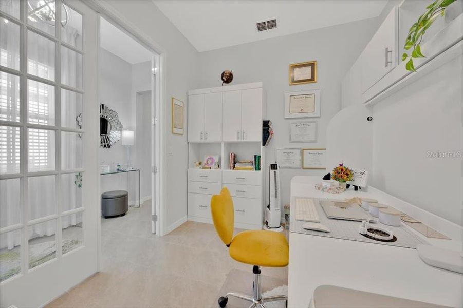 Furnished interior view inside a new home in , Kissimmee (Image 27).