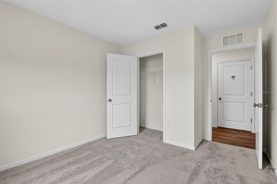 Spacious, unfurnished interior of a new home in Rainbow Lakes Estates, Dunnellon (Image 20).