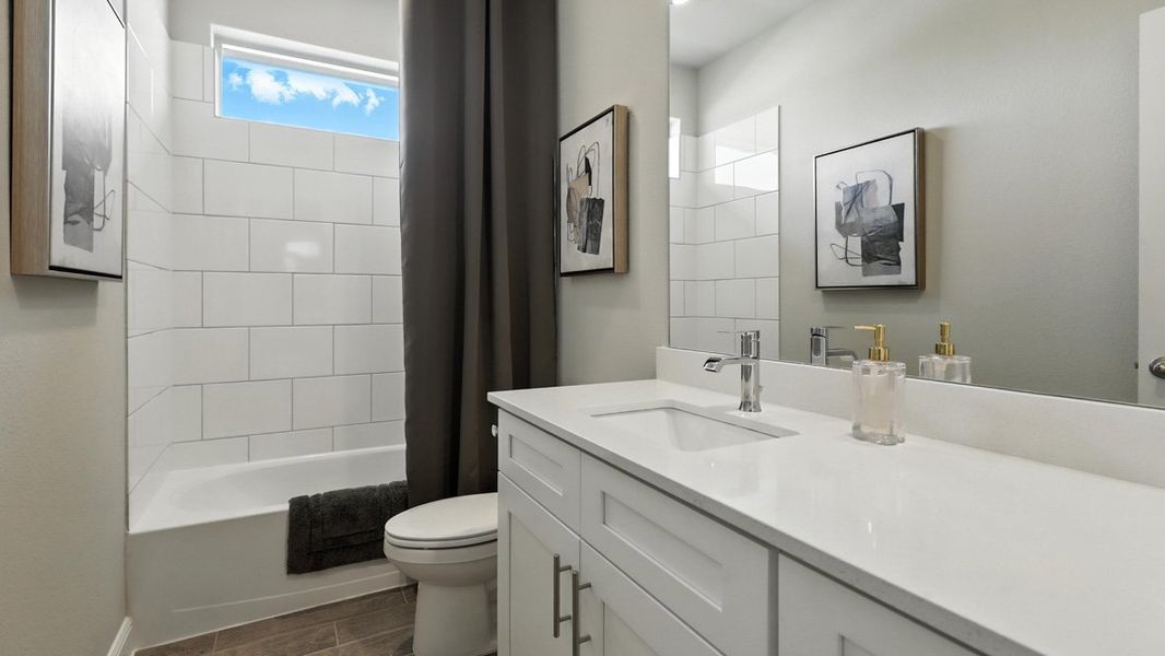 Furnished interior view inside a new home in Lakeview Pointe, Grand Prairie (Image 31).