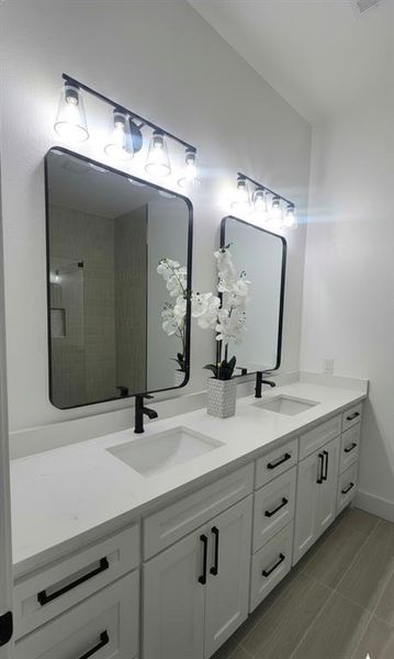 Furnished interior view inside a new home in , Springtown (Image 14).