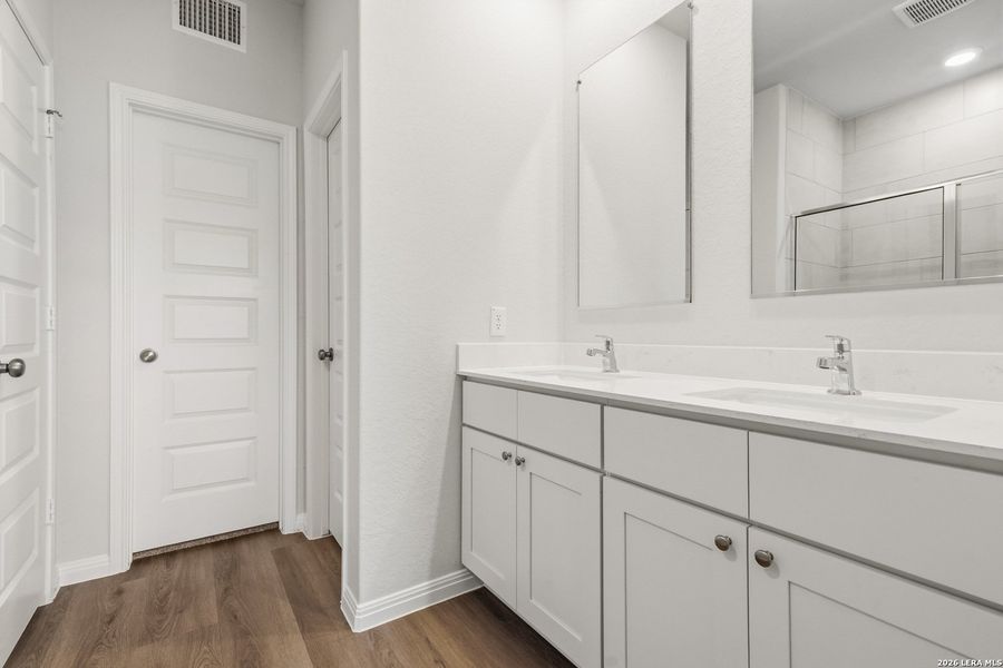 Furnished interior view inside a new home in Cinco Lakes, San Antonio (Image 7).