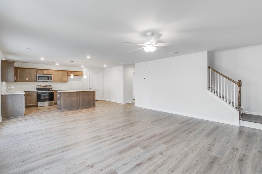 Spacious, unfurnished interior of a new home in Bluefield, Lexington (Image 16). Spacious, unfurnished interior of a new home in Bluefield, Lexington (Image 16).