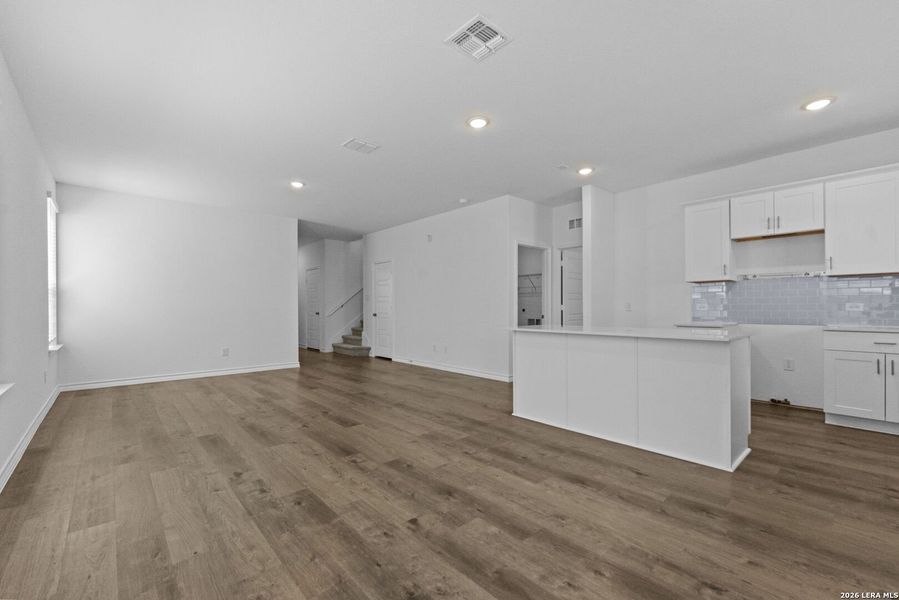 Spacious, unfurnished interior of a new home in Corley Farms, Boerne (Image 14). Spacious, unfurnished interior of a new home in Corley Farms, Boerne (Image 14).
