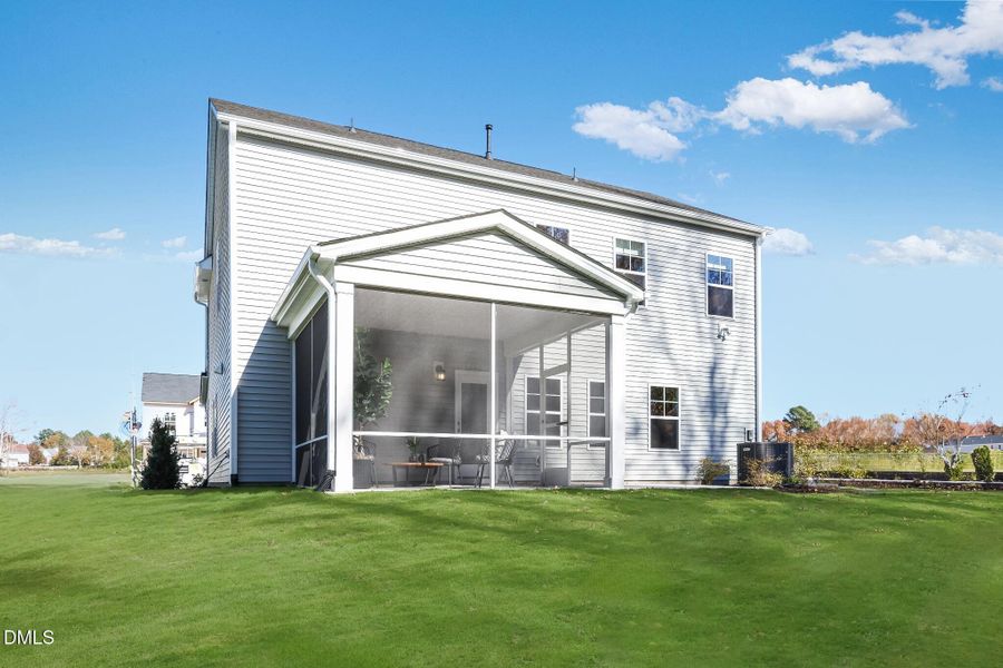 SUN_Everlee_Pic_MayflowerIII_Back_2of3