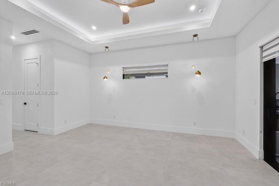 Spacious, unfurnished interior of a new home in , Cape Coral (Image 20). Spacious, unfurnished interior of a new home in , Cape Coral (Image 20).