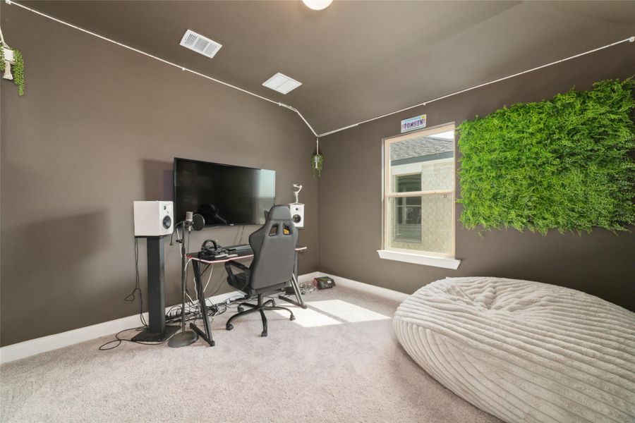 Image 31 of a home in Sunterra (Katy ISD). Image 31 of a home in Sunterra (Katy ISD).