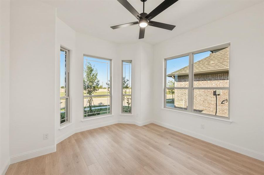 Spacious, unfurnished interior of a new home in Stone River Glen 50s, Royse City (Image 28). Spacious, unfurnished interior of a new home in Stone River Glen 50s, Royse City (Image 28).
