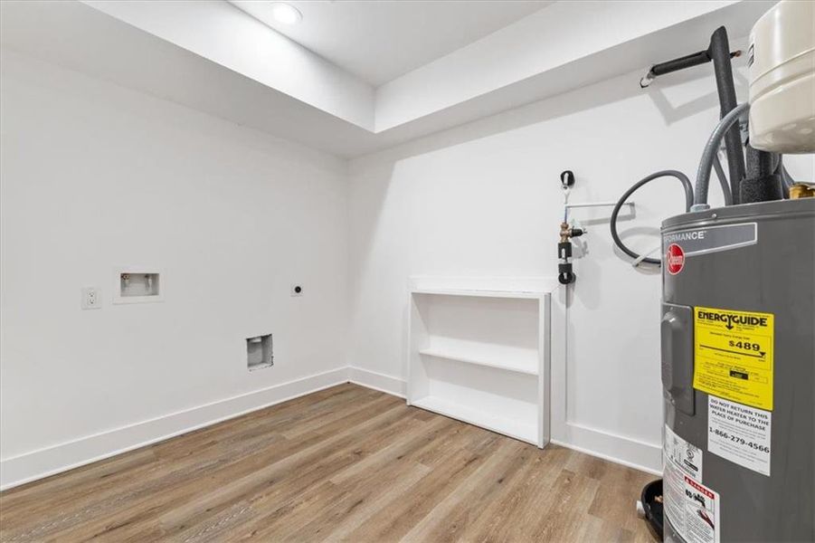Spacious, unfurnished interior of a new home in , Fairburn (Image 40).
