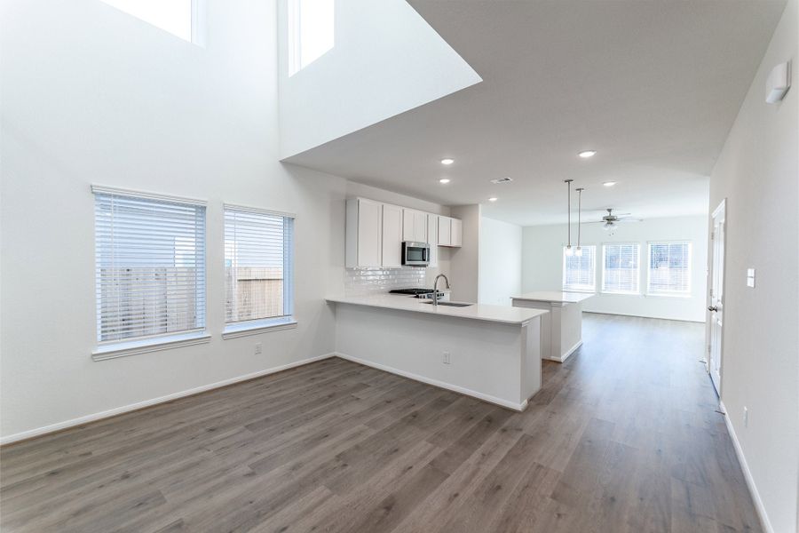 Image 34 of a home in Cielo.