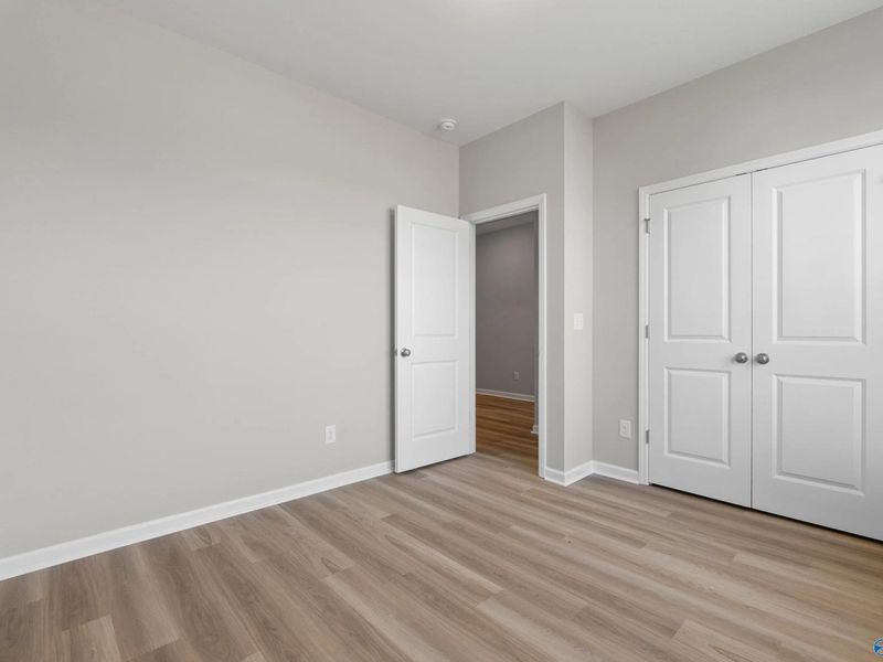 Spacious, unfurnished interior of a new home in Bailey Park, Fayetteville (Image 20).